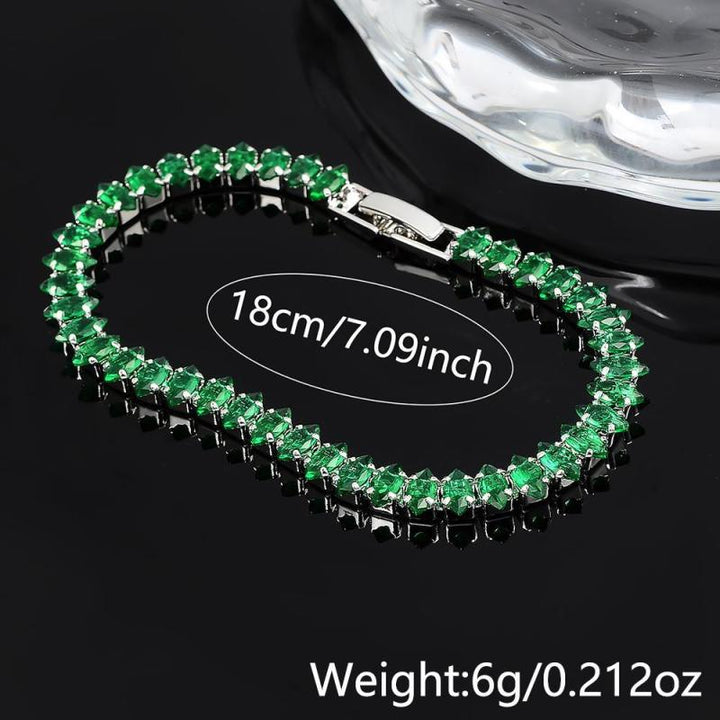 Náramok z Emeraldových Kameňov