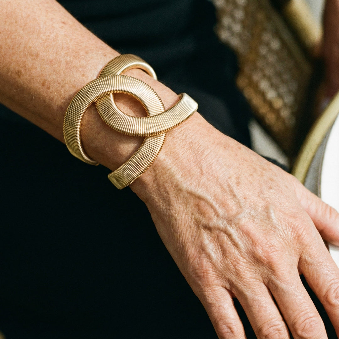 Elegantná dvojitá zlatá náramok