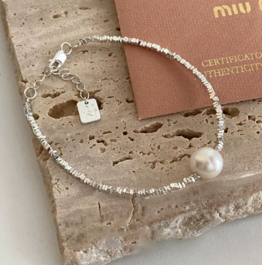 Štvorcový náramok Láska Strieborný