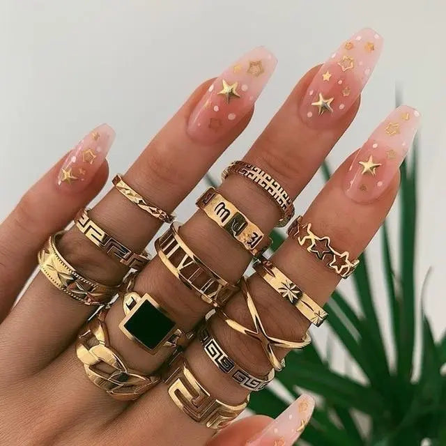 Jedinečný balík s 8 až 12 prsteňmi